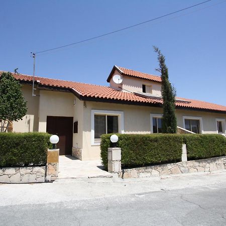 Swimmers' Paradise Pissouri Exterior foto
