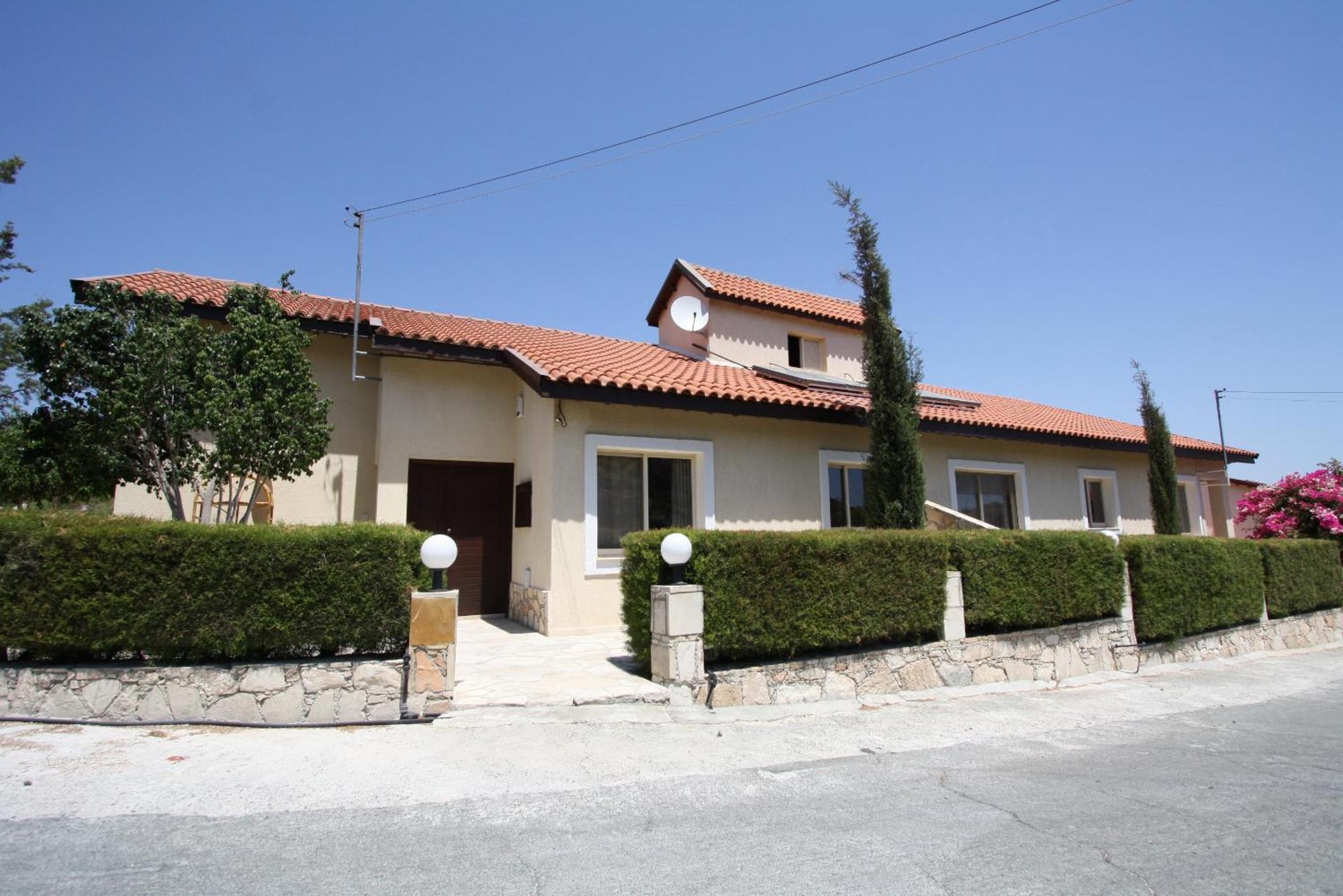 Swimmers' Paradise Pissouri Exterior foto