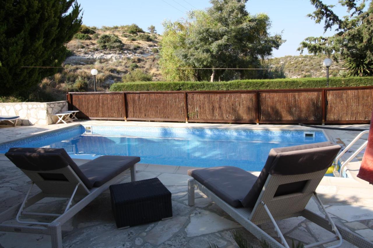 Swimmers' Paradise Pissouri Exterior foto